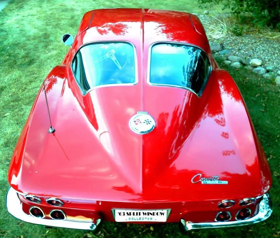 Chevrolet Corvette Stingray T-shirt | Blasted Rat