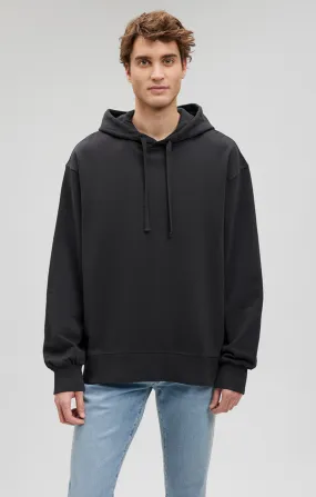 HOODIE IN PIRATE BLACK