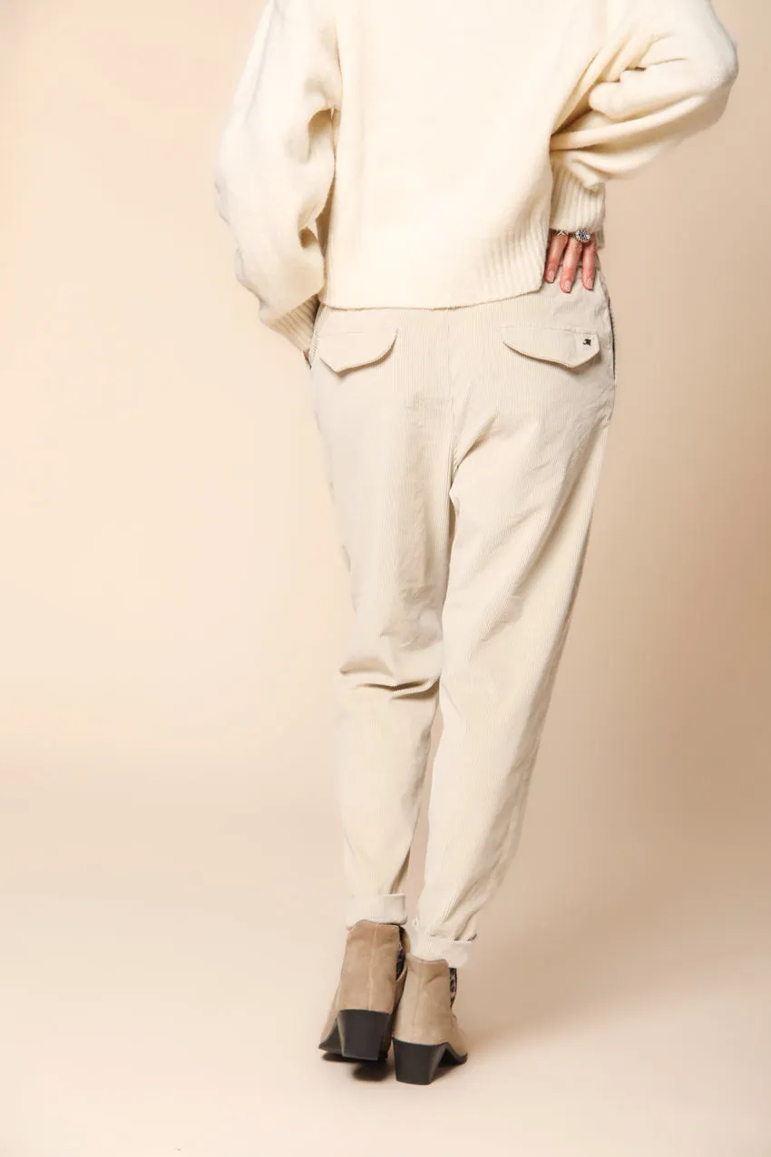 Malibu Jogger City women's chino pants in velevet corduroy relaxed fit