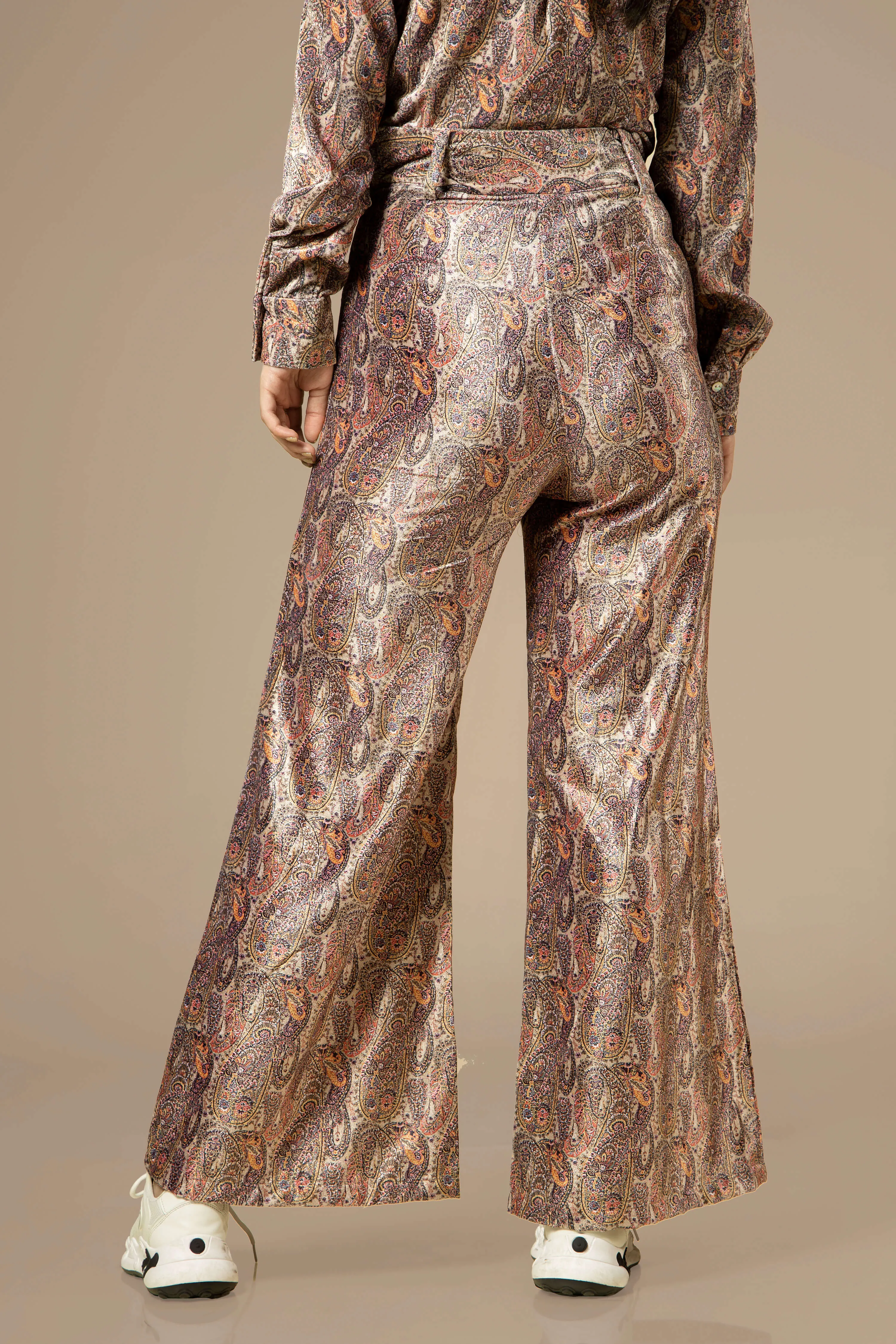 Seamless Paisley Printed Velvet Bottom Wear For Women
