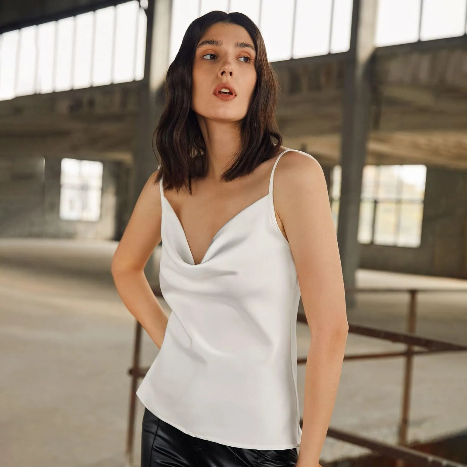 Sexy Swing Collar Silk Camisole 22 MM  Silk Tank Top Sleeveless Silk Vest